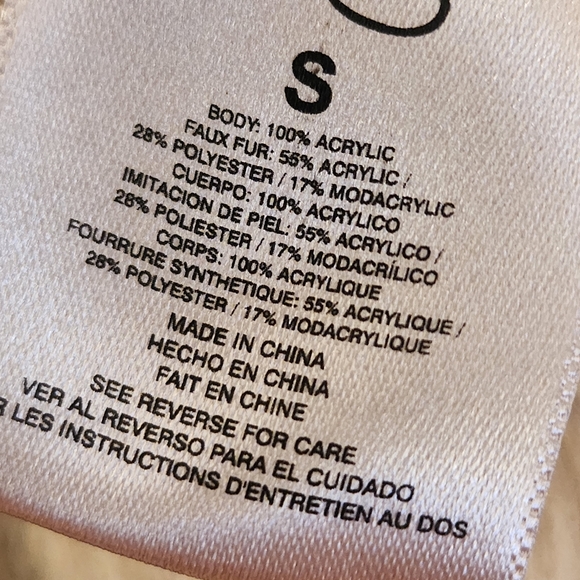 🎈2/$50 Jessica Simpson CHERISH Faux Fur Vest - Picture 12 of 13